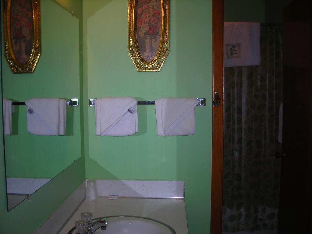 Deer Trail Motel Вісконсин Деллс Номер фото